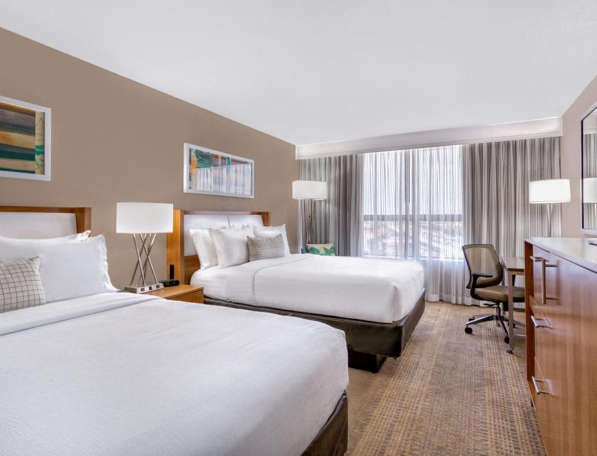 Holiday Inn Miami West - Airport Area By Ihg Хиалеа Гардънс Екстериор снимка