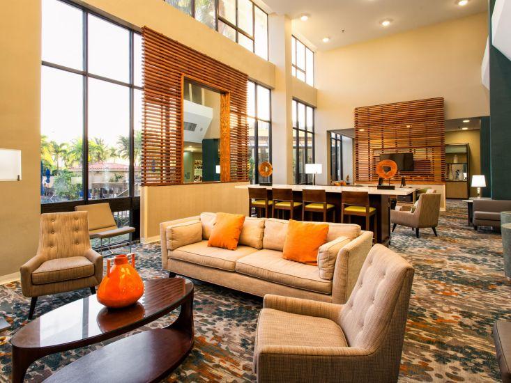 Holiday Inn Miami West - Airport Area By Ihg Хиалеа Гардънс Екстериор снимка