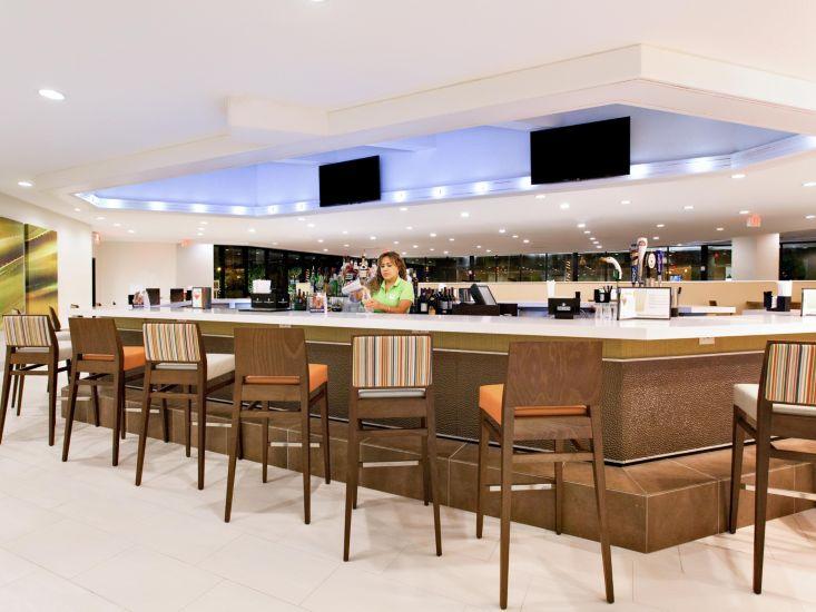 Holiday Inn Miami West - Airport Area By Ihg Хиалеа Гардънс Екстериор снимка